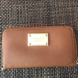 Micheal Kors iPhone wallet
